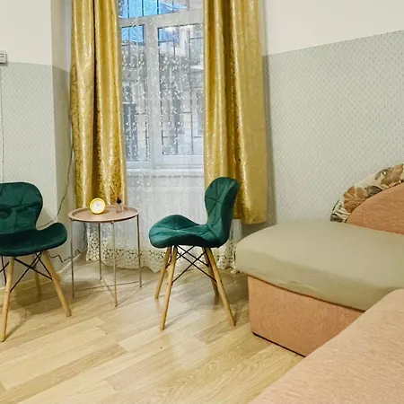 Апартаменти дизайнерські Loft на героїв упа