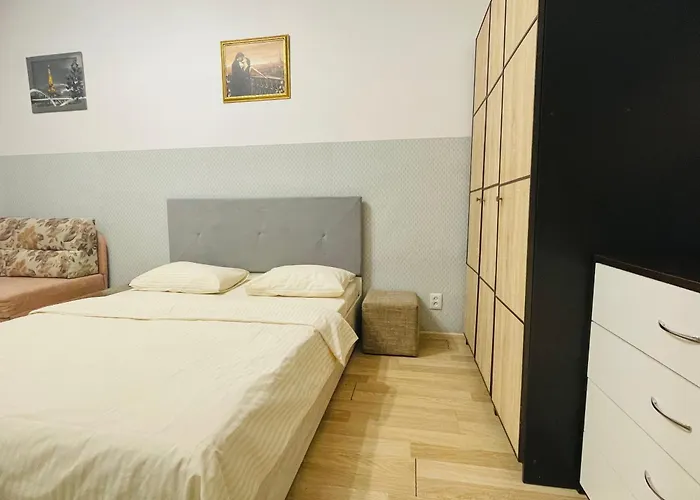 між центром та залізничним вокзалом вулиця городоцька Apartment *