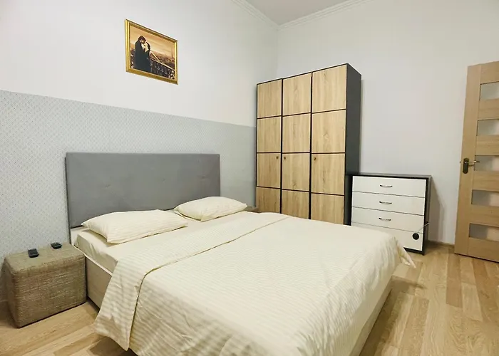 Apartment між центром та залізничним вокзалом вулиця городоцька Lviv