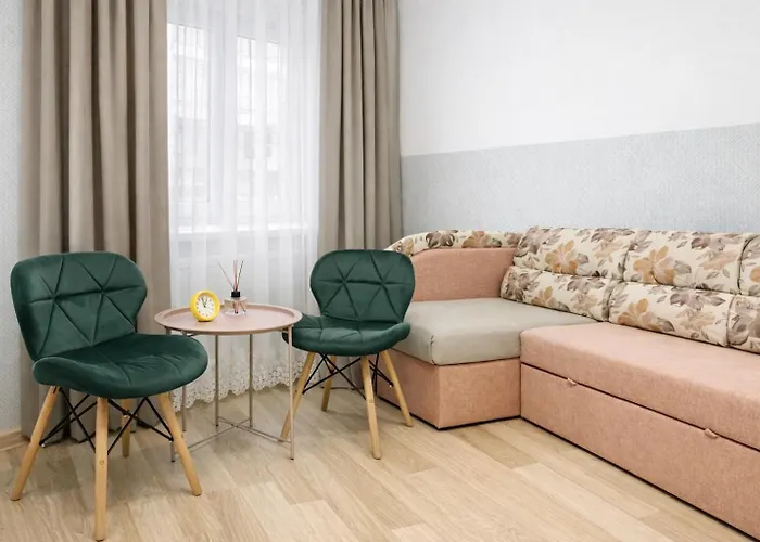 між центром та залізничним вокзалом вулиця городоцька 아파트