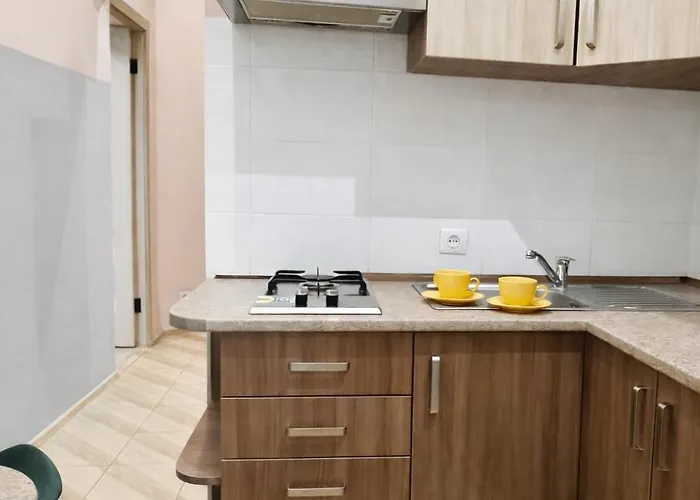 між центром та залізничним вокзалом вулиця городоцька 아파트 리비프