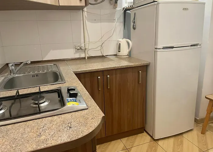 між центром та залізничним вокзалом вулиця городоцька Λβιβ